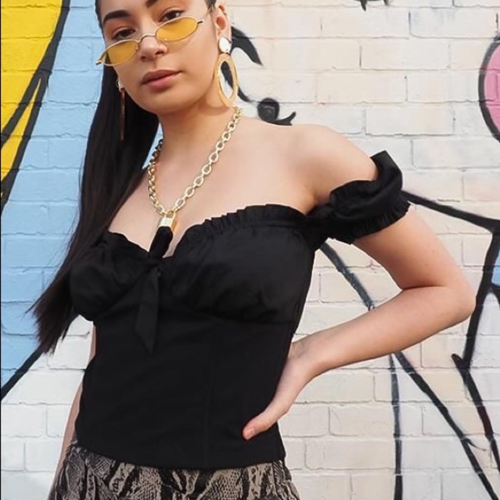 I.AM.GIA. Naomi Tie Front Cropped Top - Picture 4 of 13